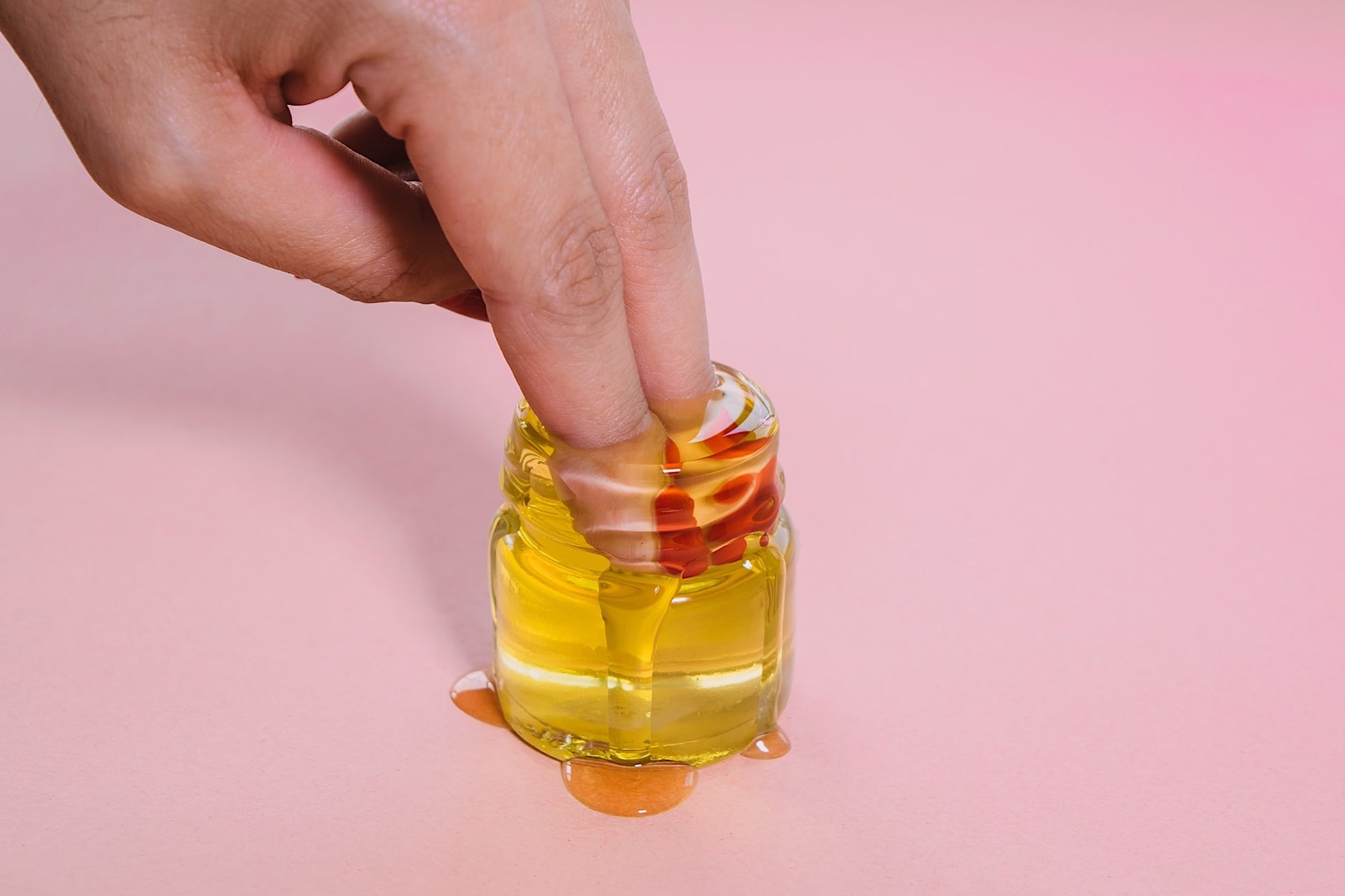 CREAMS & OILS